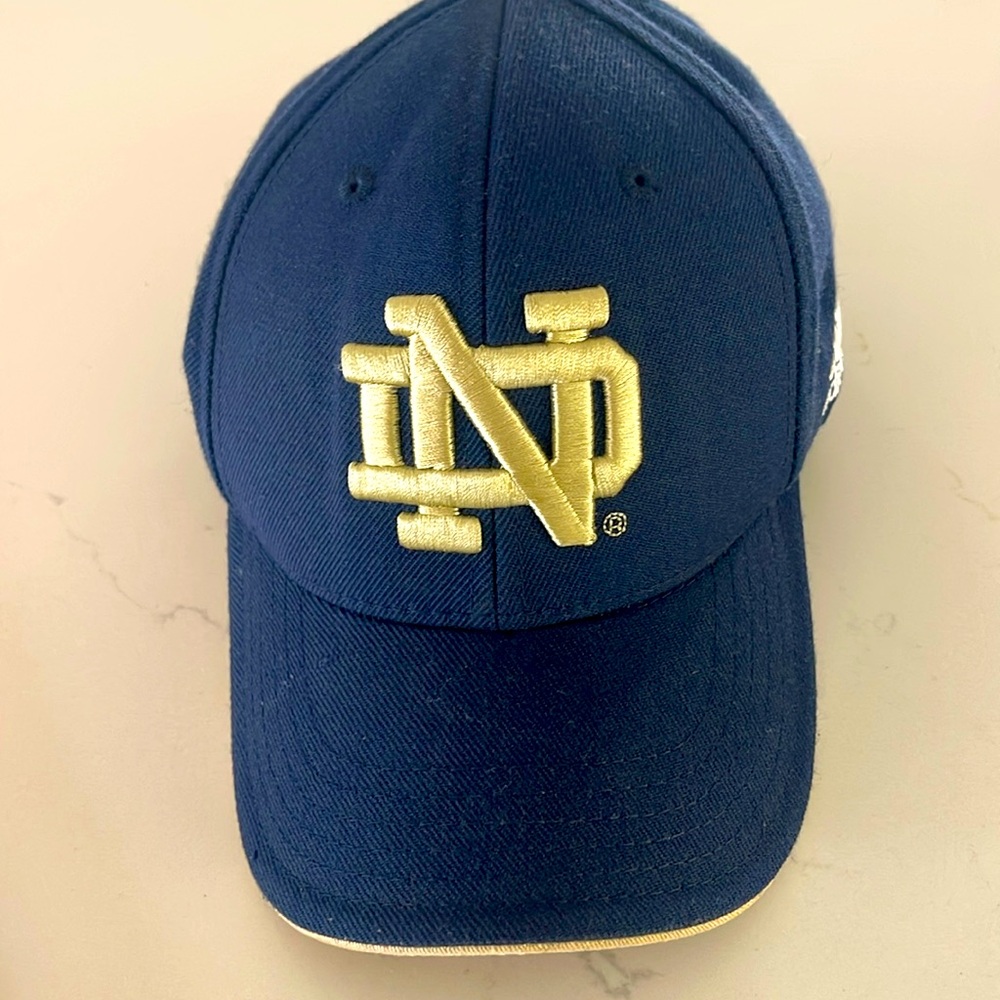 Notre Dame Baseball cap. Adidas.Youth/womens